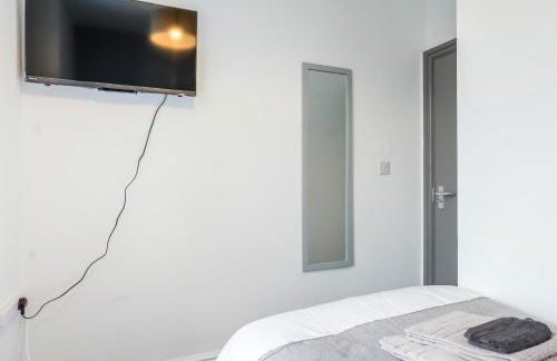 Contractor Luxury Home - Long Stays - 4 Bedrooms - Sleep 8 - Zip & Link Beds - Ultra Fast WiFi - Free Parking - Foto 13