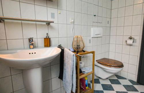 #111 - LUX-Flat Lennep - Altstadt - Netflix & Amazon Prime - Felswand - Foto 8