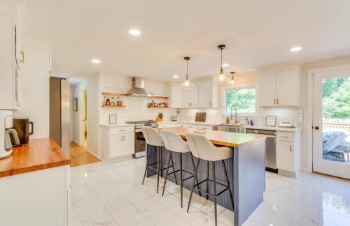 Spacious East Haddam Retreat with Private Pool! - Foto 9