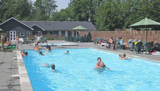 4 Person Holiday Home in Hasle - Foto 2, Piscina