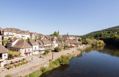 Beautifully located country house with heated pool - Foto 31