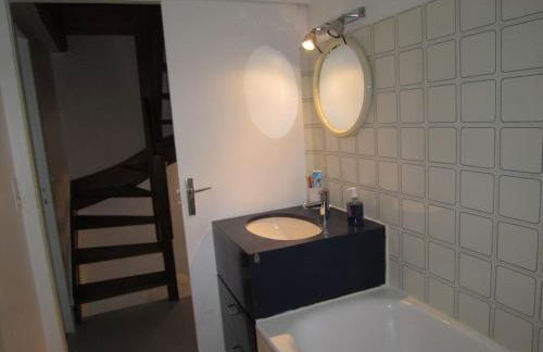 Maison de charme, jardin clos sud, terrasse, 2 minutes plages, au cœur du village de Piriac, 4 chambres 2 SDB. - Foto 32