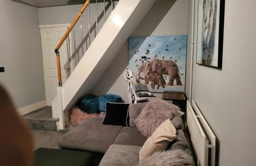 Apartment - Sleeps 5 - Great Location - Parking - Foto 96