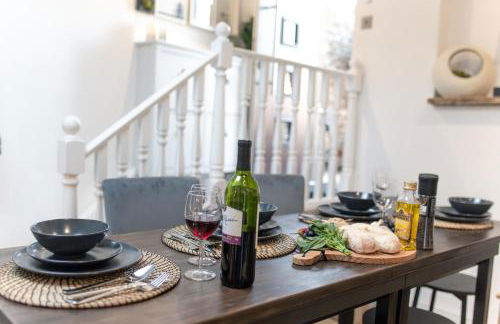 Bumblebee checkout 2pm Frome Longleat Aqua Sana Bath 5 people PRIVACY - Foto 25