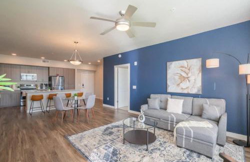 Posh 2BD - Gym, Pool, Parking, W-D - Sleeps 8 - Foto 21