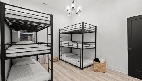 Chic Loft near United Center, UIC/IMD & Downtown - Foto 4, wardrobe