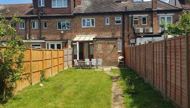 Modern 2 Bedroom APT 3 min walk to Tube station - Foto 2, Garden