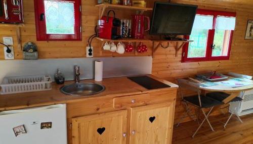 Roulotte atypique calme au milieu de la verdure - Foto 5