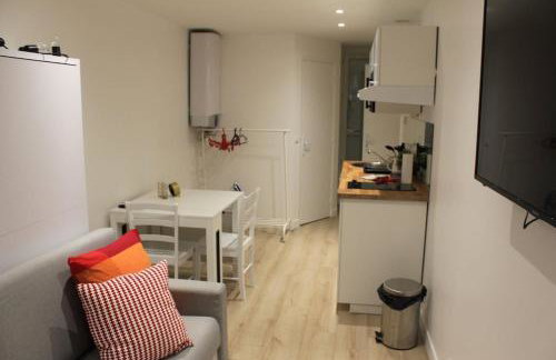 Rempart du Chateau-SV83 StudioVincennes - Photo 15