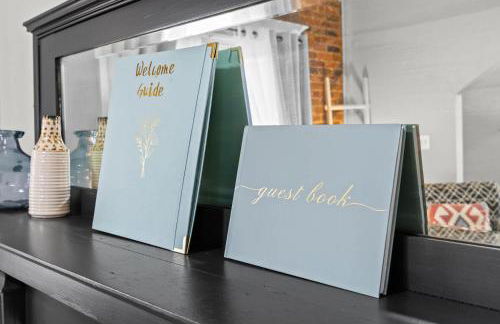 Stylish Home in Historic District Near Riverwalk - Foto 18