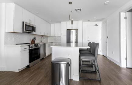 Landing Incredible 2BD Pool - Photo 62