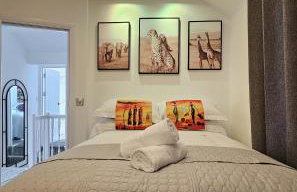 Spacious 4-Bed Home Free Parking, Private Garden - EcuaStay - Foto 7