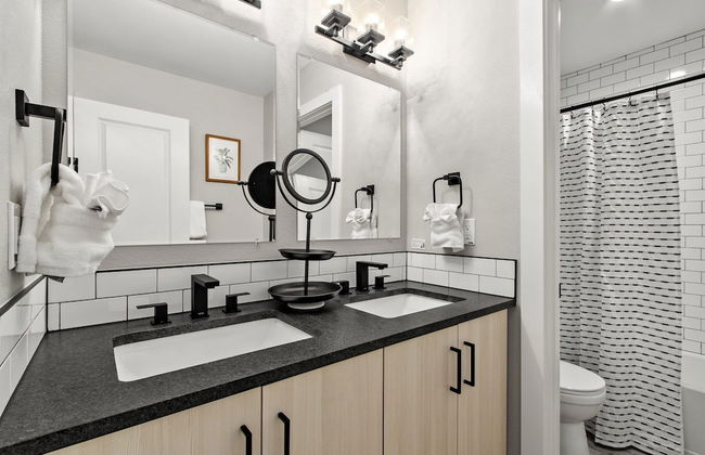 Spacious Downtown Apartment – Walk to Old Town Fc! - Foto 16