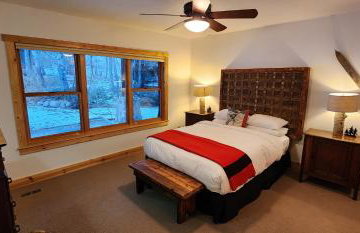 Sundance Spacious Vaulted Ceiling cabin, Hot tub, huge lawn - Foto 31