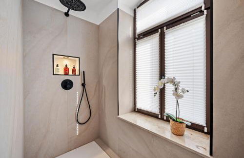 EDLER WOHNRAUM Schloßteich-Suite 3 SZ mit zwei Balkonen, Kaffeevollautomat, Kamin, Klima, Lift & zwei Parkplätzen - Foto 41