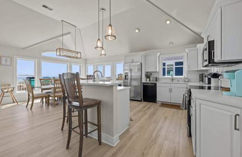 Blue Moon - LUX Oceanfront Pool Hot Tub Theater - Photo 22