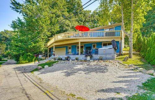 Swim & Fish! Lakefront Clarklake Apt w/ Hot Tub - Foto 28