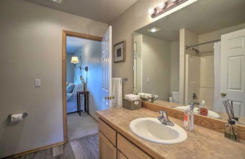 Pet-Friendly Townhome with Hot Tub in Redmond! - Foto 20