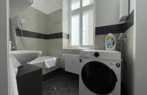 LUCKY STAYS LS03 - Vollausstattung - Zentrum - Aufzug - große Küche - 2 Zimmer - Smart-TV - Foto 7