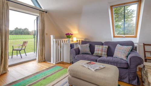 White Cottage Apartment - Photo 5