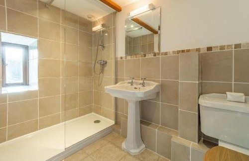 The Threshing Barn - Photo 14