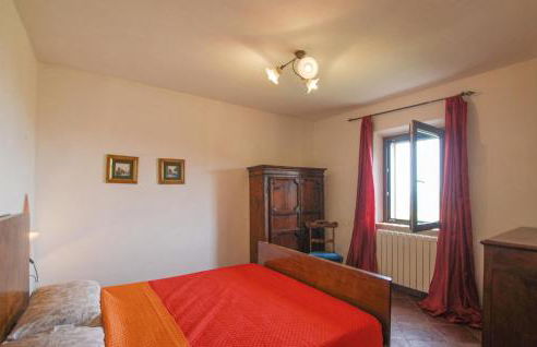 Gorgeous Home In Monterubbiano With Private Swimming Pool, Can Be Inside Or Outside - Foto 20