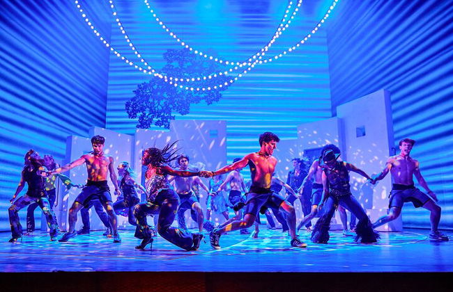 Mamma Mia The Musical with Two Course Pre Theatre Repas et boissons - Photo 6