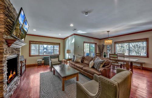 Tahoe Woods 101 at Stateline - Walk to Lake - Foto 7