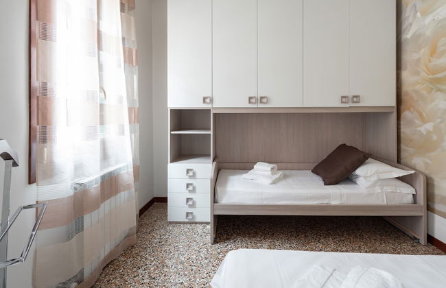 San Polo Canal View Apartments - Photo 45