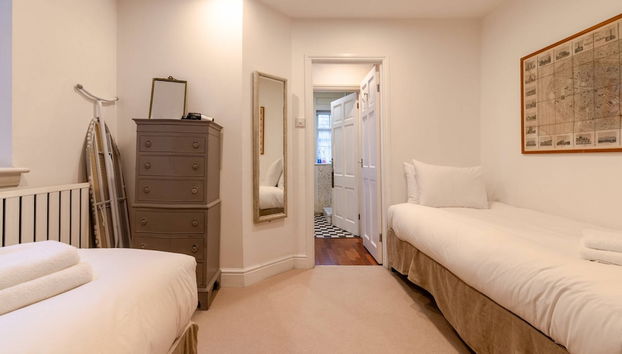 Character Cottage In Historic Hampstead - Foto 4, Habitación