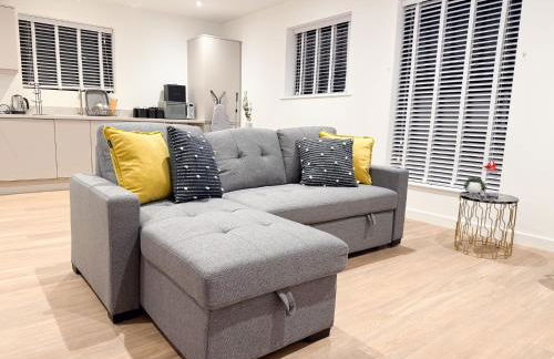 Spacious Modern 1 Bed Apartments in St Neots - Perfect for Contractors & Professionals - Free Parking - WiFi - Fully Equipped Kitchen - Smart TV Ideal for Work Stays and Long Projects - Foto 48