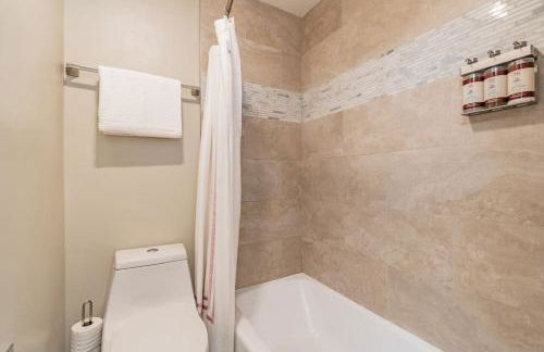 Luxury Holistic Oasis by Bayshore/Hyde Park/SoHo - Foto 45