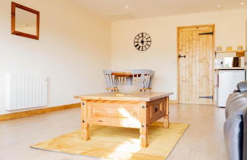 Muntjac View, Beechcroft Barns, Cawston, Norfolk - Photo 12