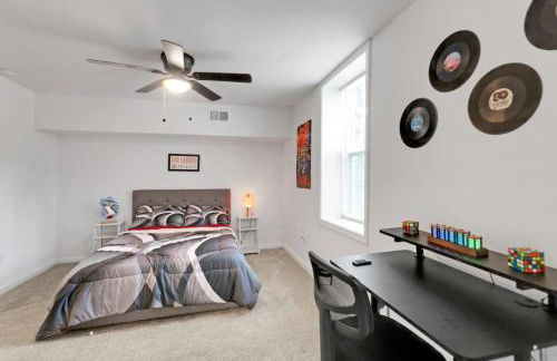 Retro Cumberland 2-Story Hangout near Six Flags - Foto 12