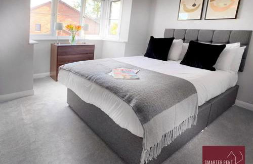 Wokingham - 2 Bed Stylish House, Central - Parking - Foto 5