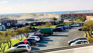 SEA view from BED 100M Beach, Free Parking, Surf - Foto 3