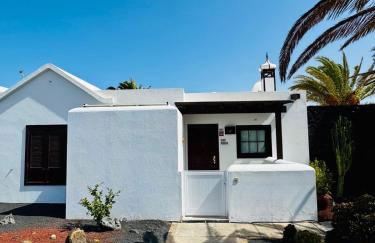 Villa privada con jardín,2 dormitorios - Photo 1