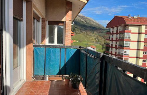 Cozy apartment with large balcony in Azkoitia - Photo 4