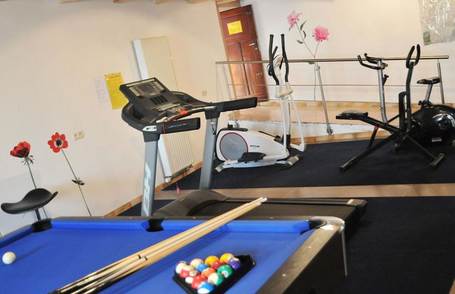 Holiday Home in Bastogne With Sauna & Bubble Bath - Photo 18