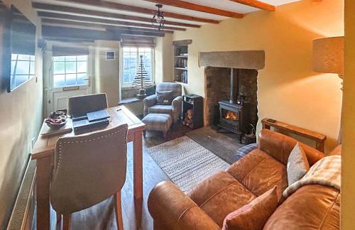 Pond Cottage - Photo 2