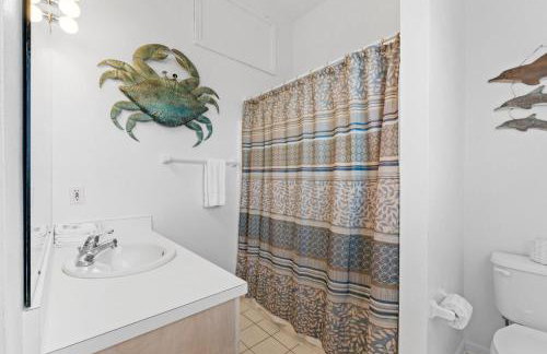 Dream Chaser-Private Pool-Hot Tub-Pets-Directly across from boardwalk to beach - Foto 38