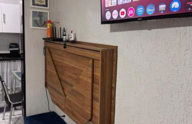 Cantinho Submarino, aproximadamente 10 minutos caminhando até a praia do Forte, com Ar condicionado - Photo 5