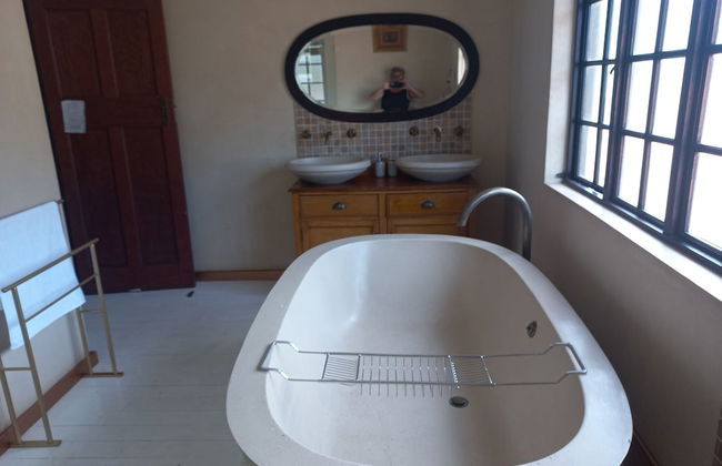 Jakes's Place Modern Comfortable & Sunny 3-bedroom House in Kensington - Photo 20