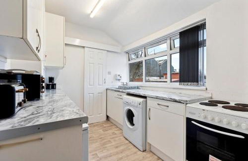 Cozy 1-Bedroom Apartment Steps from Bullring & Victoria Square - Foto 6