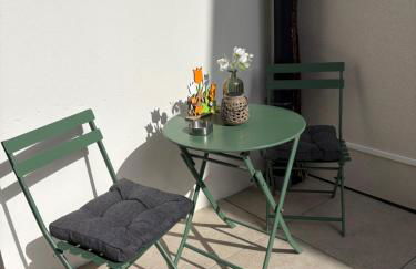 Le Chêne Doré Appartement romantique avec Jacuzzi Privé au cœur du centre touristique - Foto 5