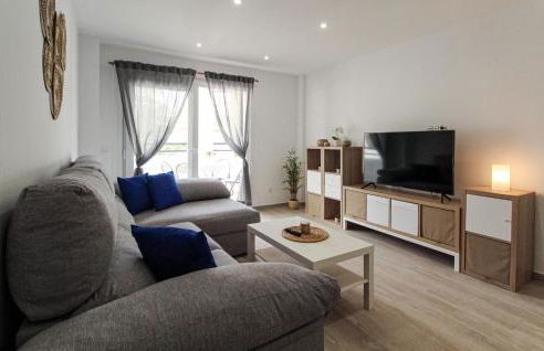 3 Bedroom Nice Apartment In Benajarafe - Photo 3