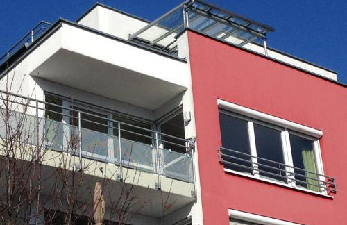 Helle großzügige ruhige Dreizimmerwohnung in Altstadtnähe mit kostenlosem Tiefgaragenstellplatz - Foto 2