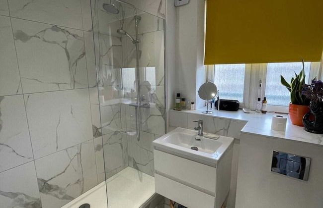 Contemporary 1BD Flat W/balcony - Stoke Newington! - Foto 13