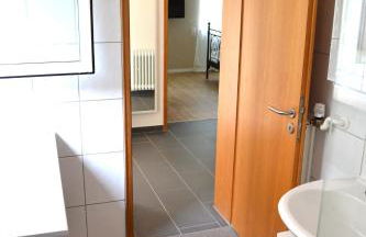 2x Monteurwohnung 1x 2 kleine Einzelzimmer 1x Doppelbett und Schlafcouch im Wohnbereich - Foto 14