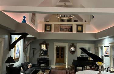 Luxurious Reading Farms Estate sleeps 46 - Photo 9